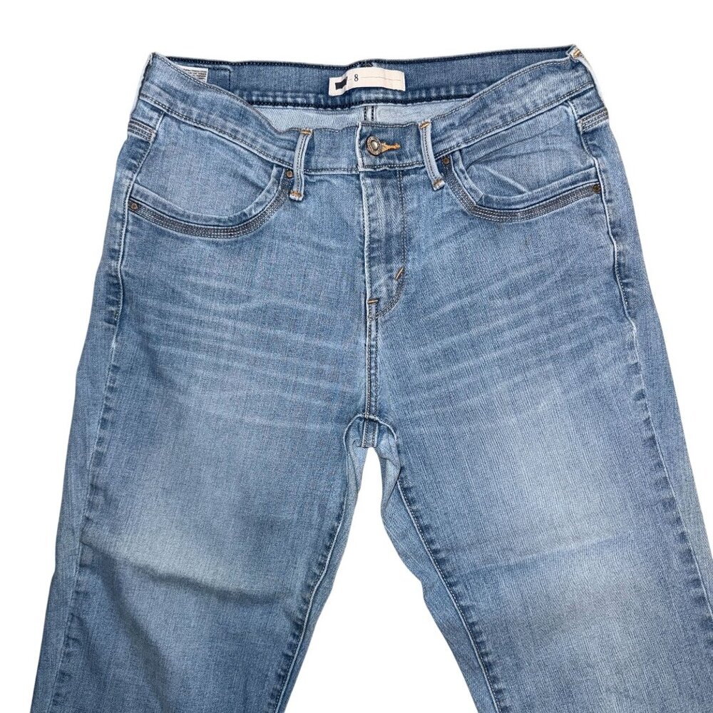 Levis Straight Leg Capris Jeans Womens 8 Light Wash Blue Denim Logo Pockets - Picture 3 of 8